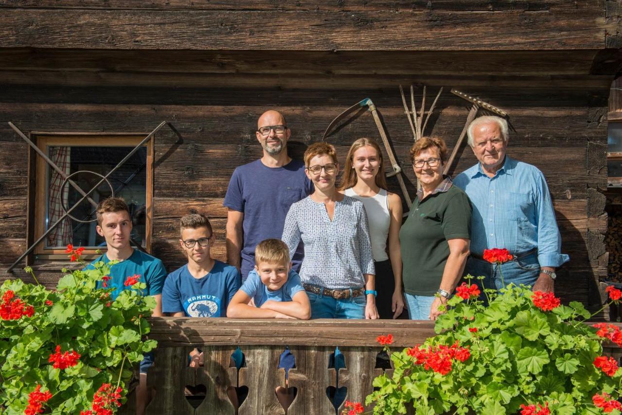 Holzblockhaeuser Fam. Schabus Хермагор Екстериор снимка